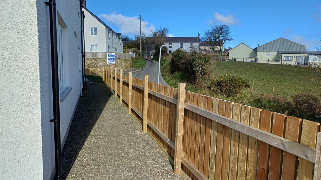 new fence photo 5.jpg