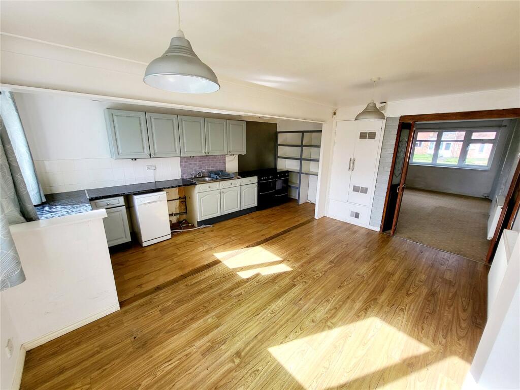 Kitchen/Dining Room