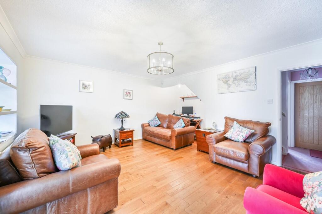 CARDINAL CLOSE (3).jpg