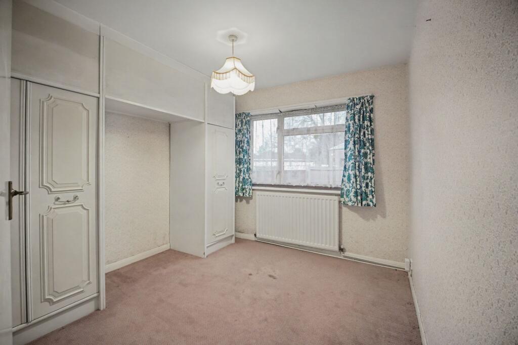 Flat 1 Woodglen, Bishopsford Road, Morden, SM4 6AW