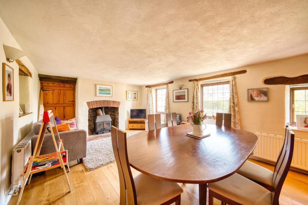 f - dining room.jpeg
