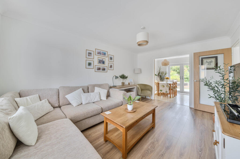 1295595-13-685d58...