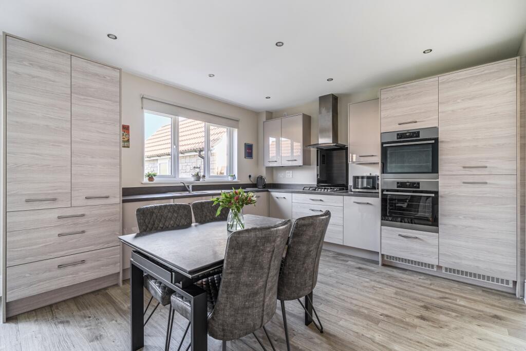 1363440-13-68e3900702502