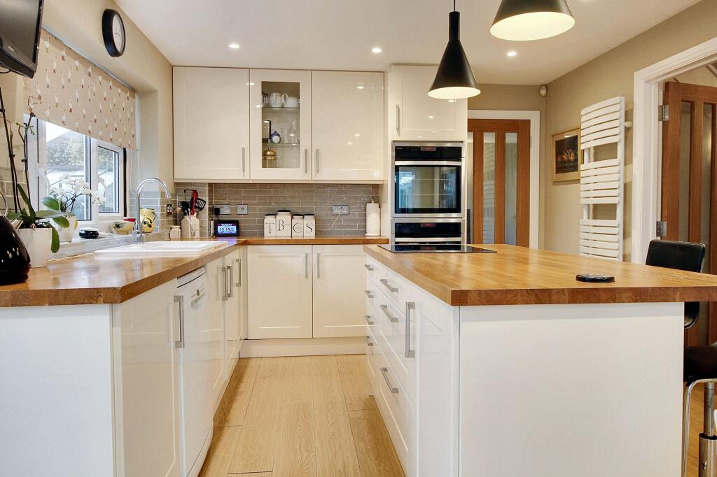 kitchen breakfast room