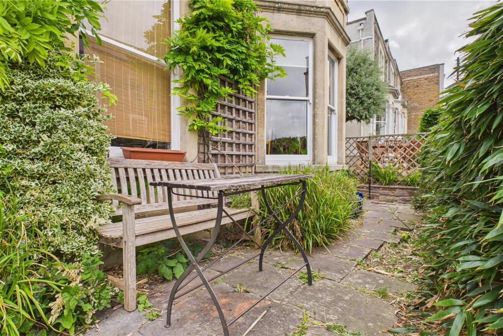 1 Ambra Terrace, Ambra Vale East, Clifton Wood, Br