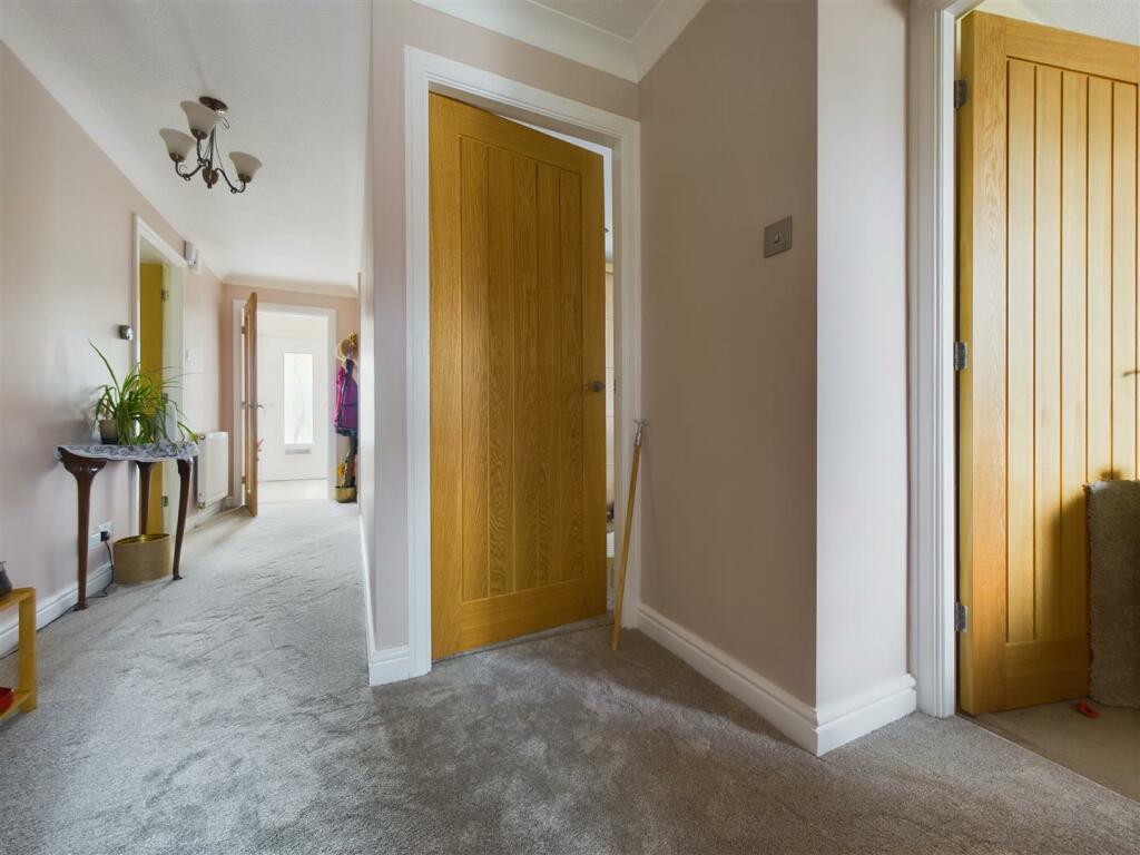 ENTRANCE HALLWAY