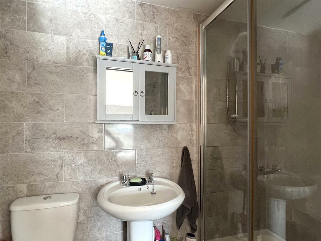 En Suite: