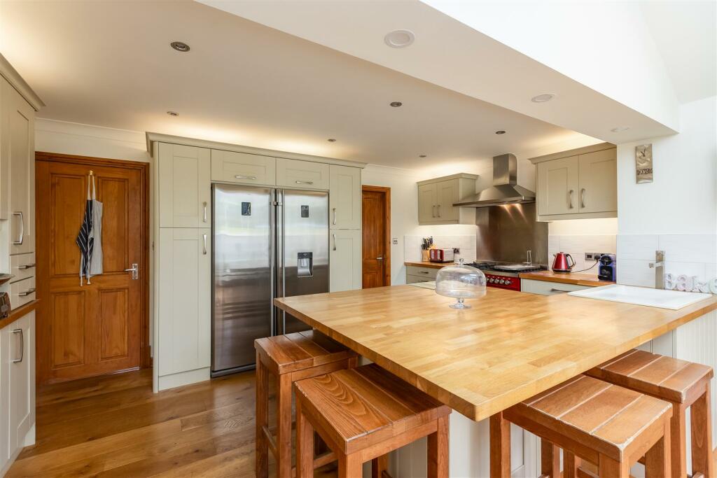 The Rise 11 Kitchen-6.jpg