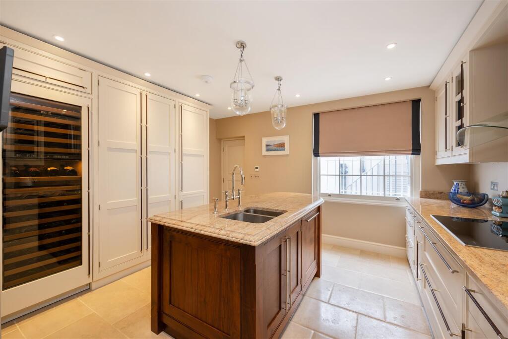 2 Ovington Street Hi-15.jpg