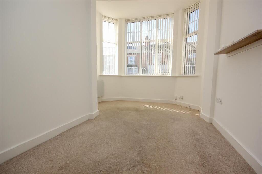 Lounge Area.jpg