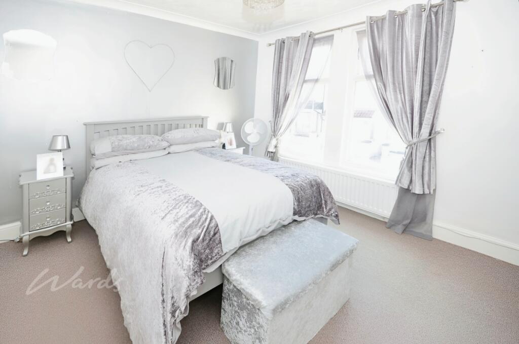 albany road bed 1
