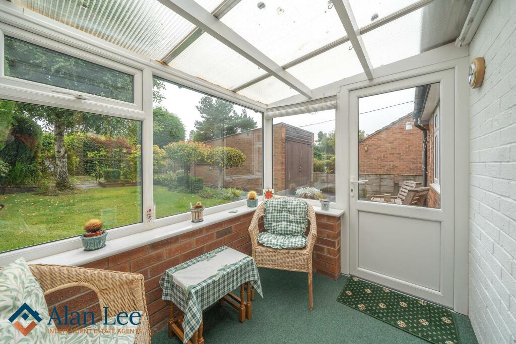 Lean-to sun room