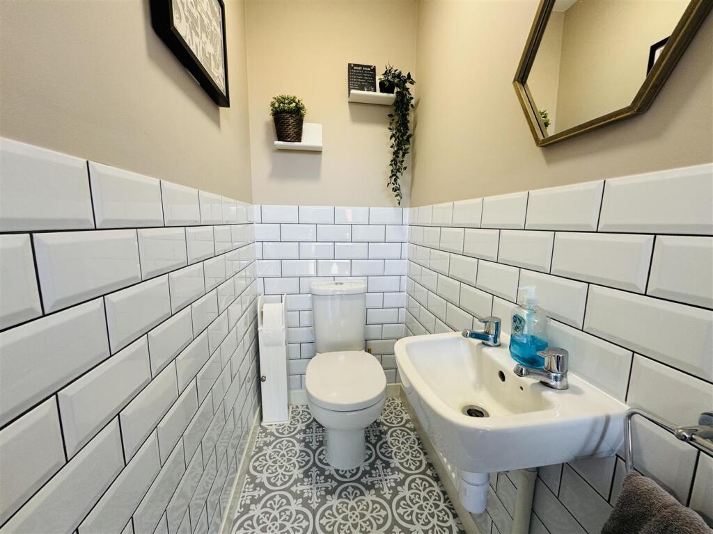 CLOAKROOM: