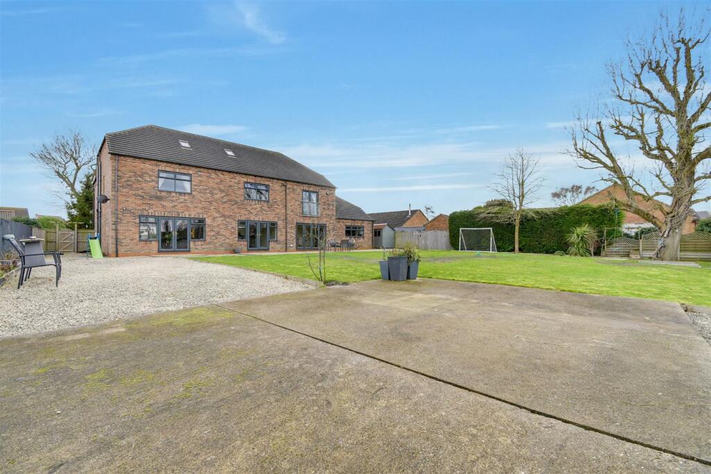 Rear garden