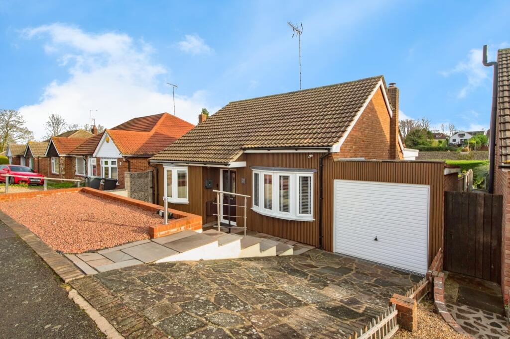 Northumberland Road, Istead Rise, Gravesend, DA13