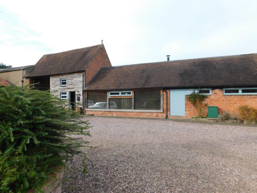 4 Bed Unfurnished Detached Barn Conversion
