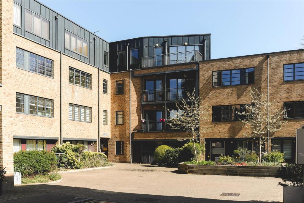 Mildmay Avenue-29.jpg