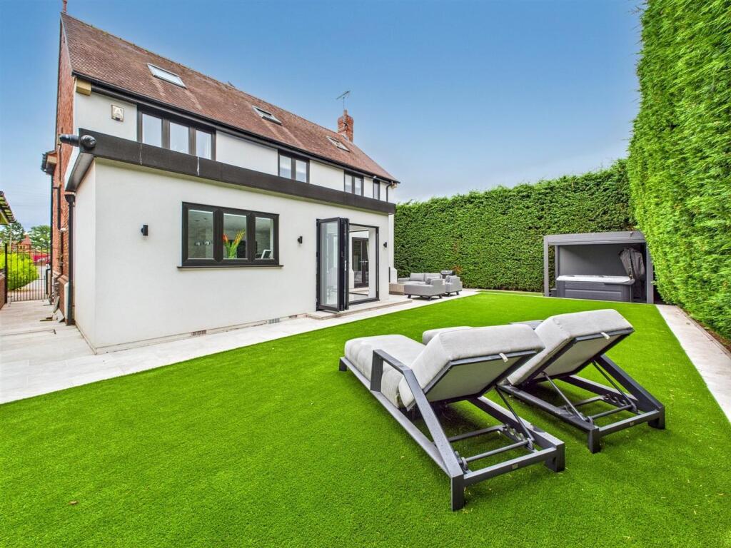 2 Gallows Hill, Kinver (1).jpg