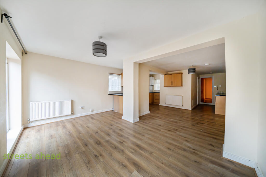 2a8b85f9-2bad-4a8...