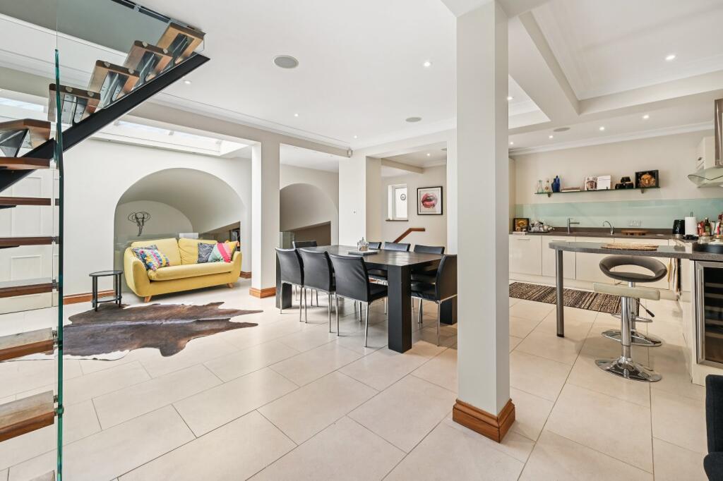 Kitchen/Reception