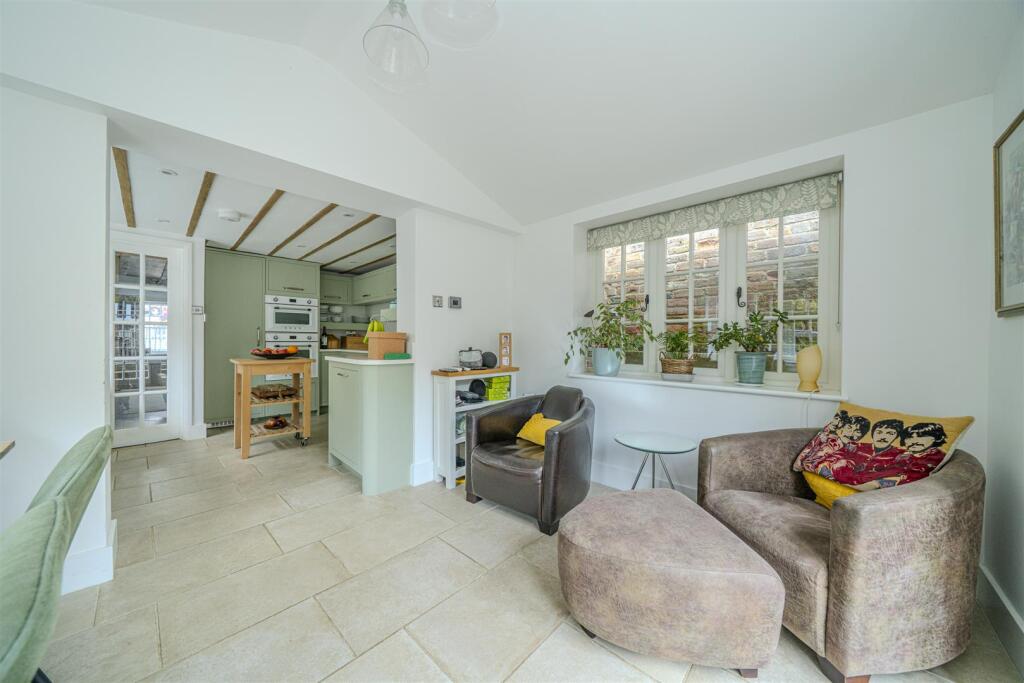 Breakfast Room