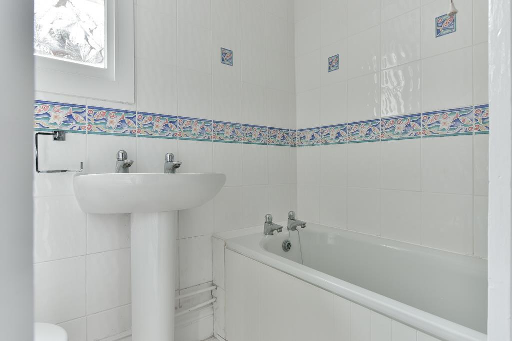 (Rightmove) 72e Saint James Road,-Surbiton (9 of 1