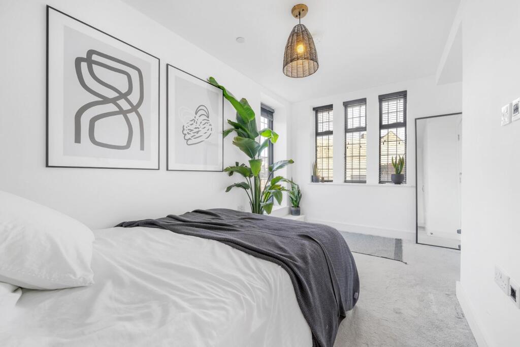Bedroom (2).jpg