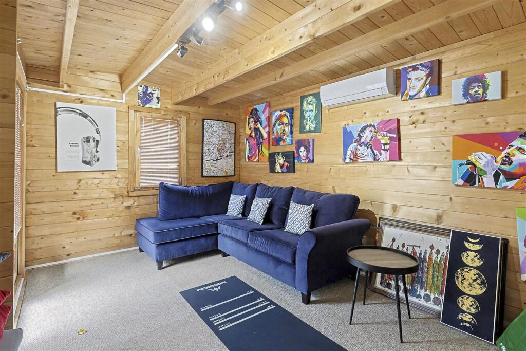 CABIN.JPG
