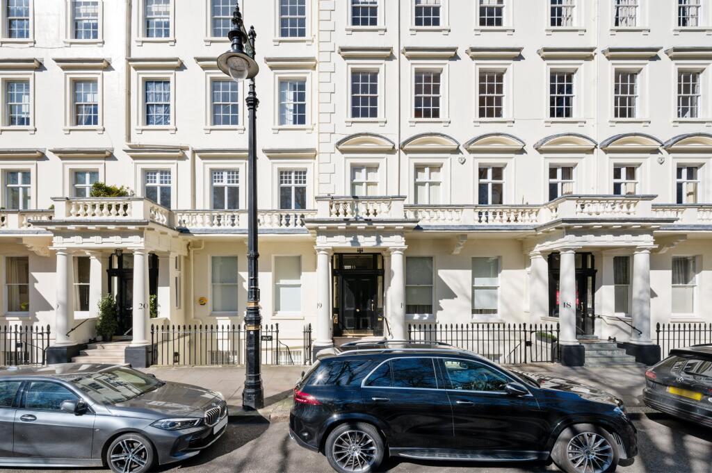 Warwick Square,19B-P