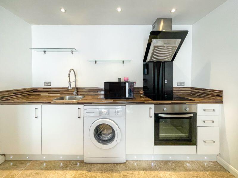 The Foxgloves, Hedge End