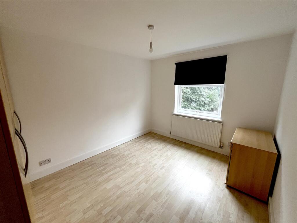 Bedroom.JPG
