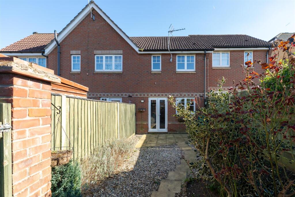 12 Heasman Cl, Newmarket-02636.jpg