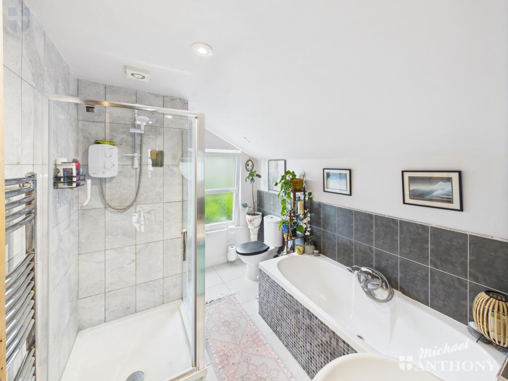 CAM03852G0-PR0307-STILL006