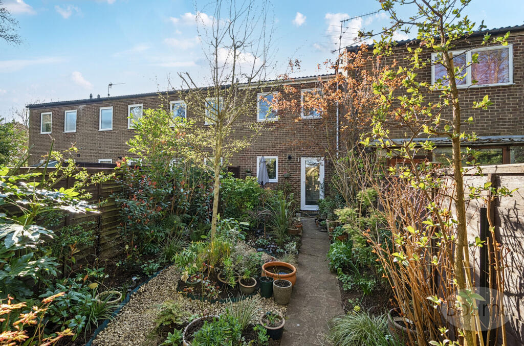 38d1bf3f-c9b9-40b...