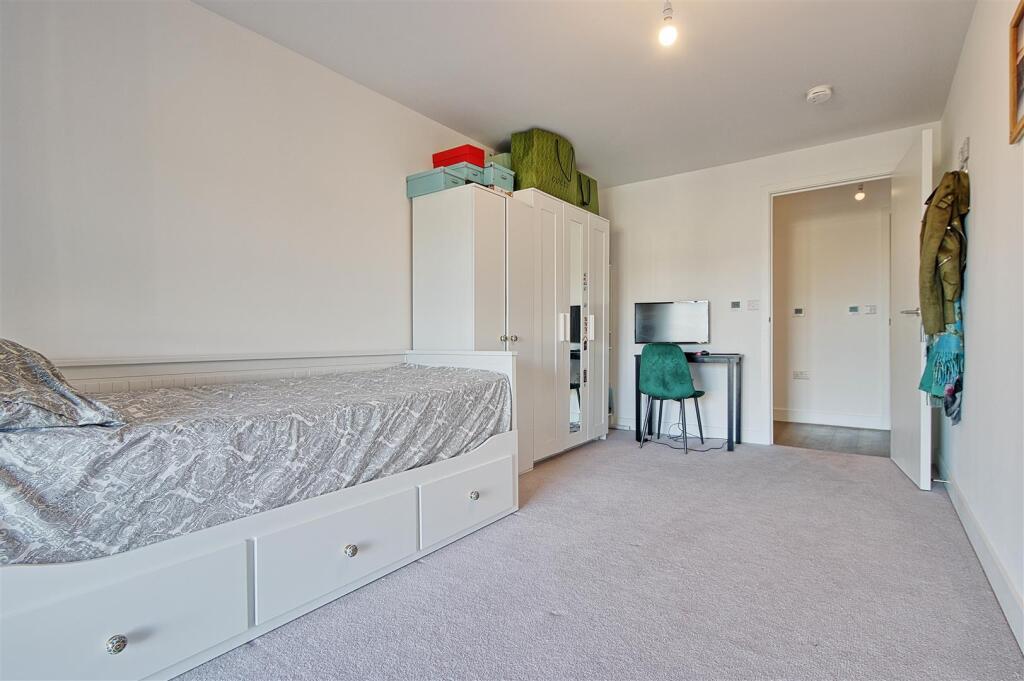 Bedroom 2 - 2.jpg