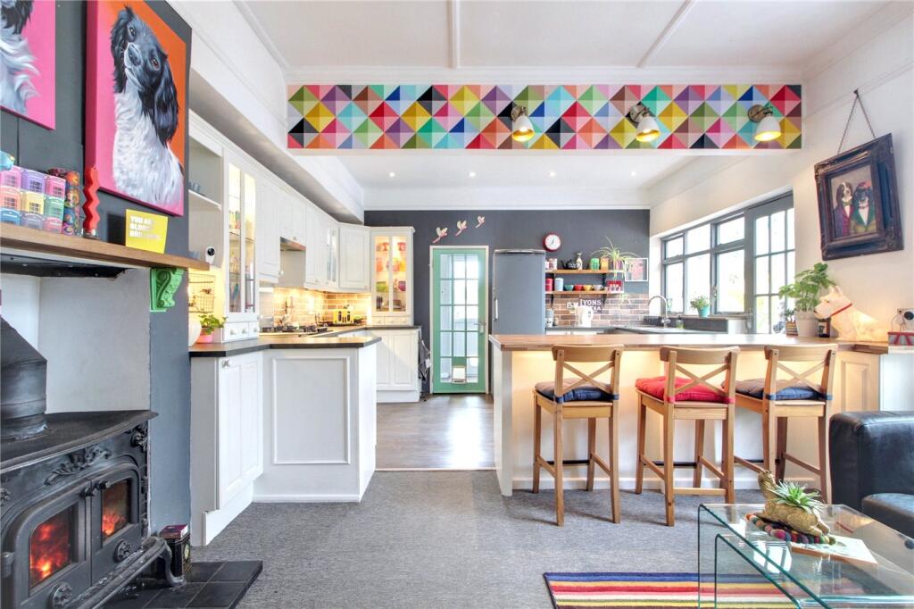 Kitchen/Living Space