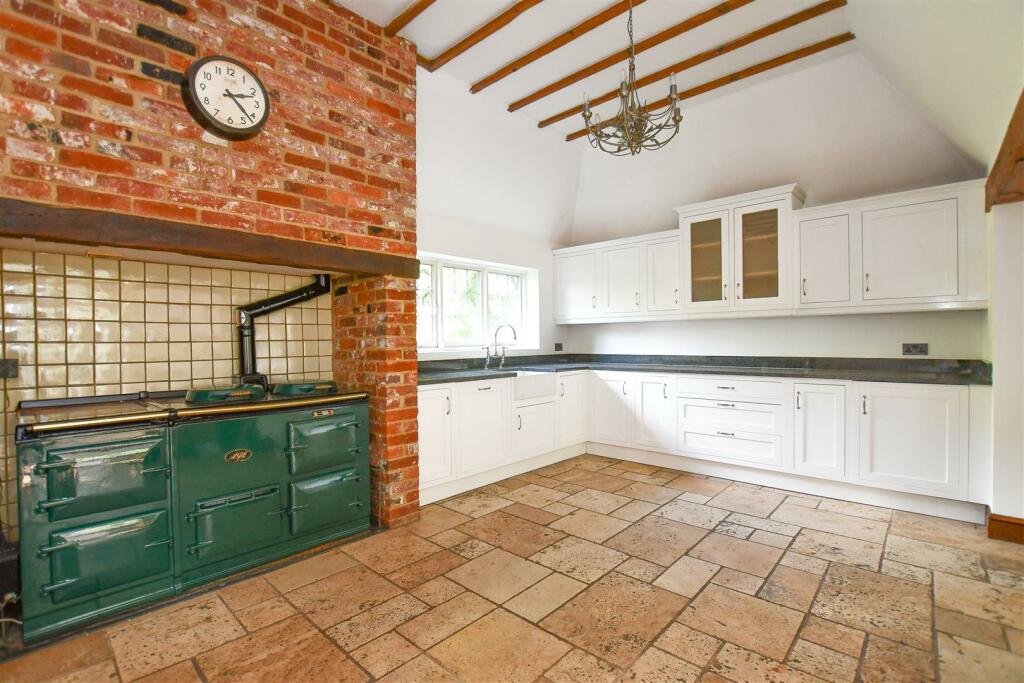 Kitchen.jpg