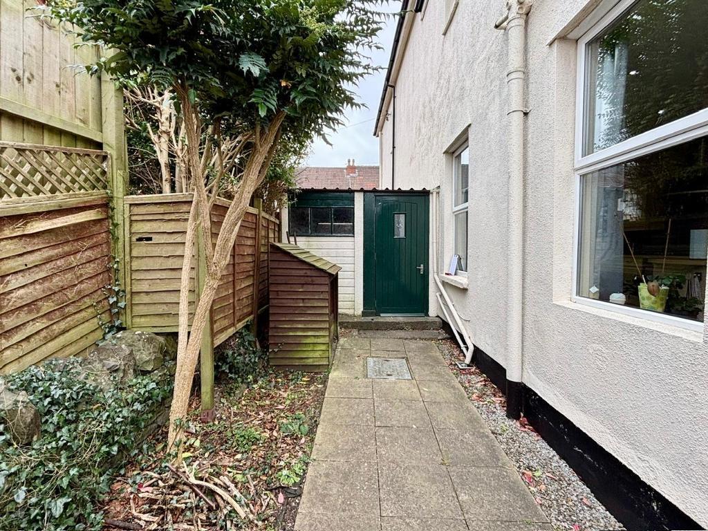 Rear Garden Access To Garage