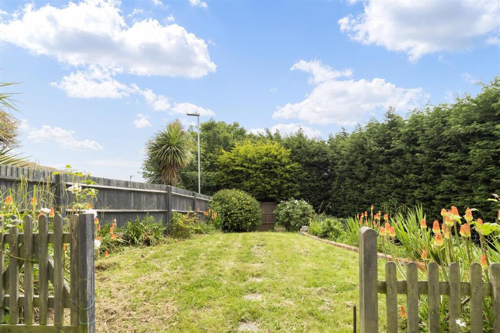 Garden to the Side