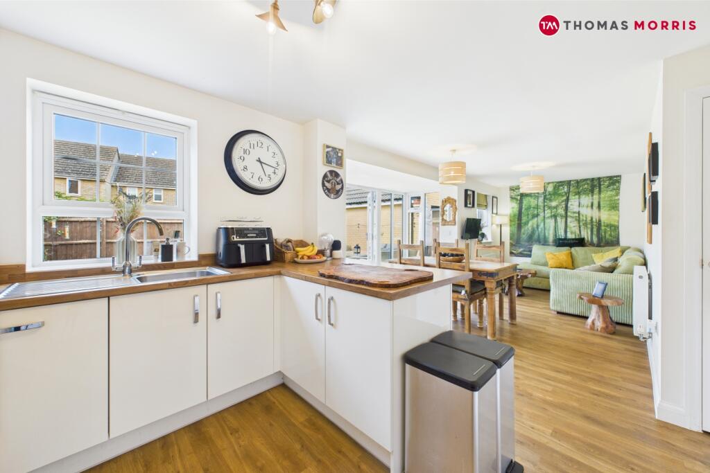 Kitchen Dining Area