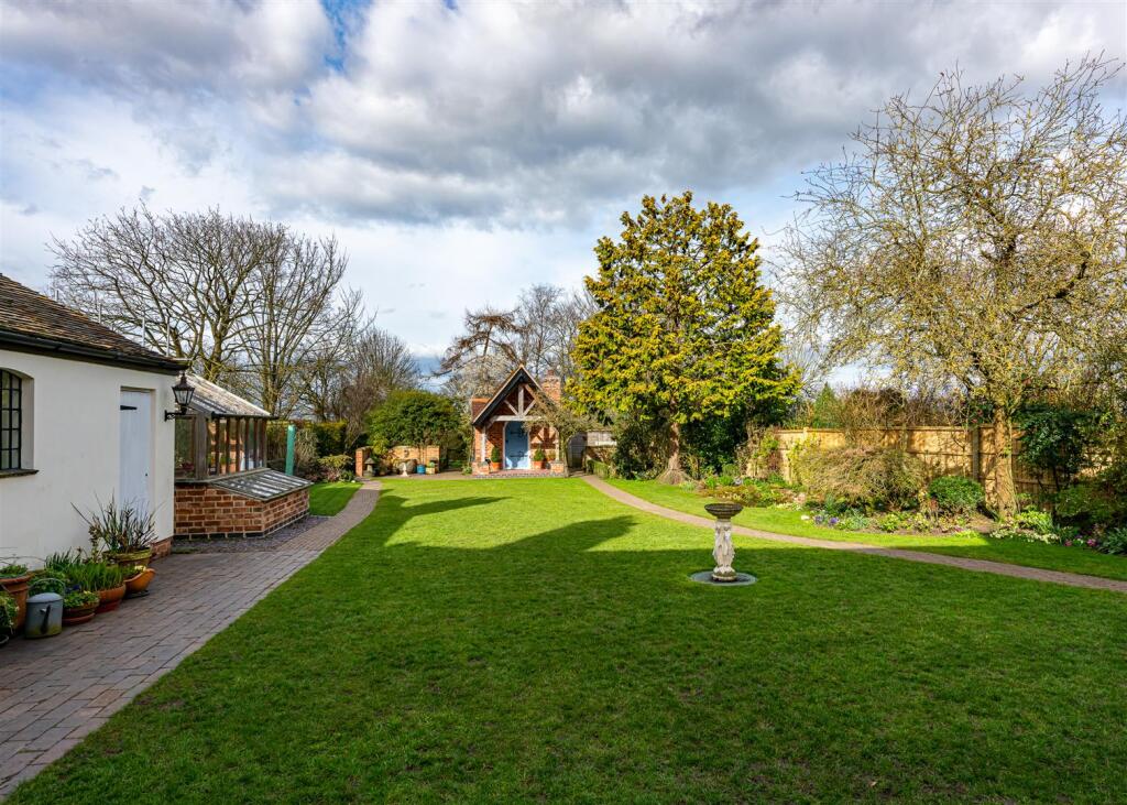 Park View-garden1.jpg