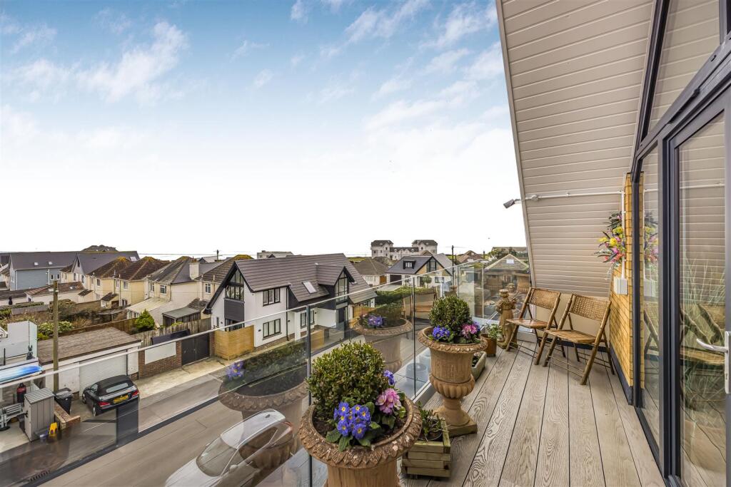 Flat 9 Meraki, 2 Cellars Farm Road, Bournemouth-Po