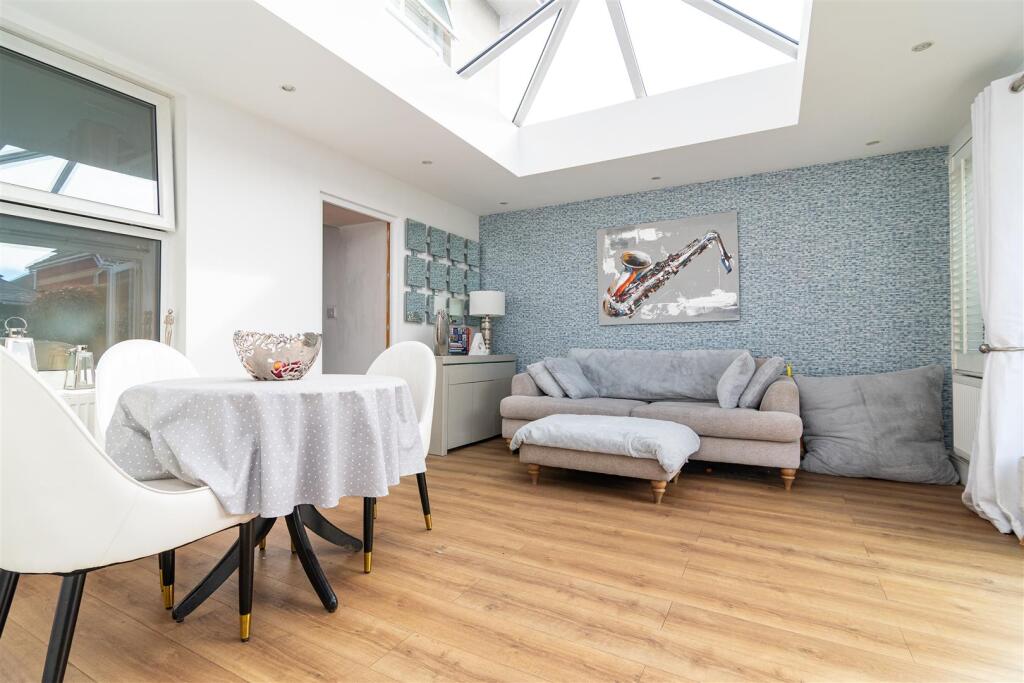 33 Shaftesbury Road (30).jpg