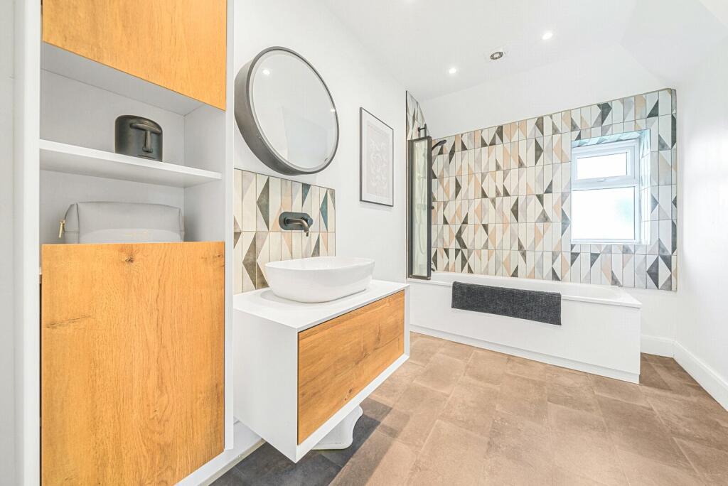 Main Bathroom