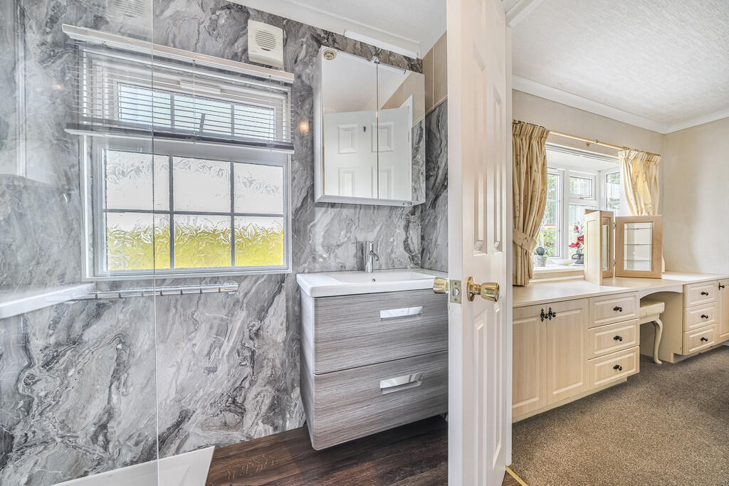Ensuite