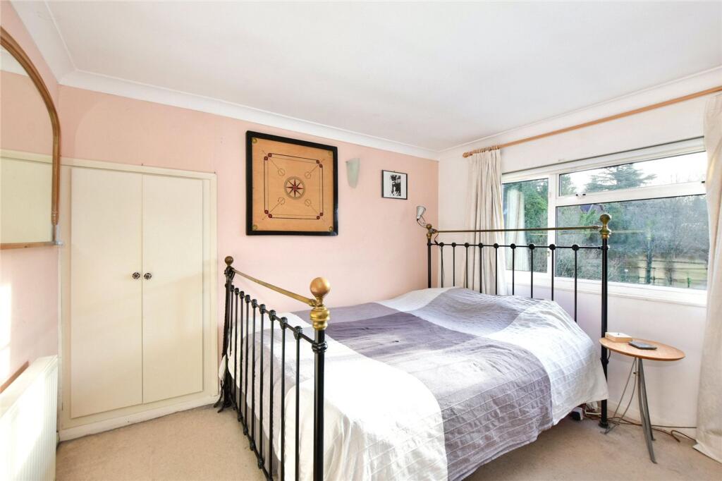 F/Floor Bedroom 3