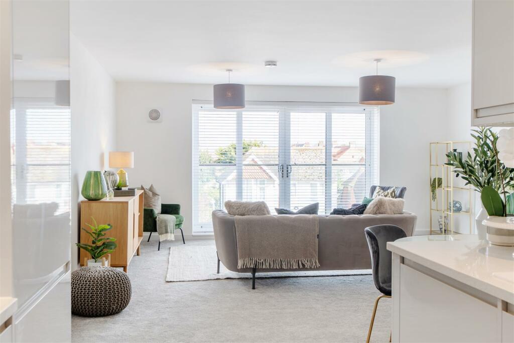 2 Bedroom flat for sale in Birchington by Guildcre