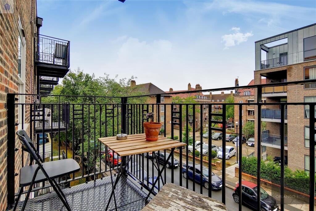 3_Balcony-1.jpg
