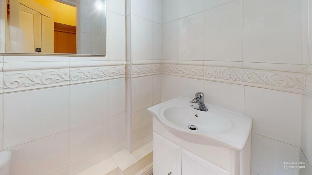 CLOAKROOM/WC