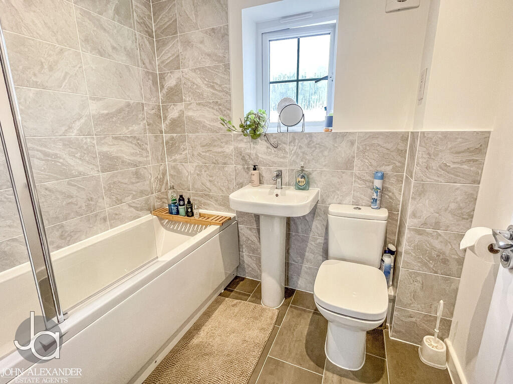 20251128_10554122...